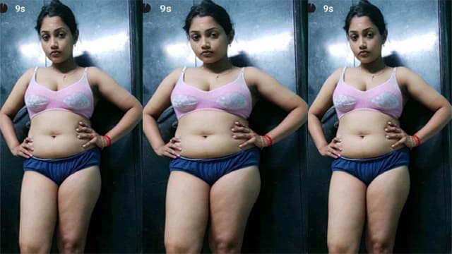 Cheater Tamil Wife Showing & Fucking Video Watch Now