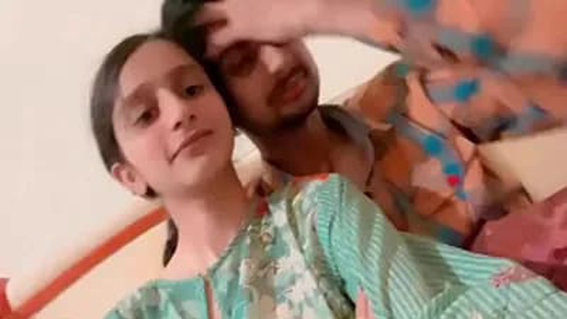Desi Dehati Maal – Pakistani Couple Hard