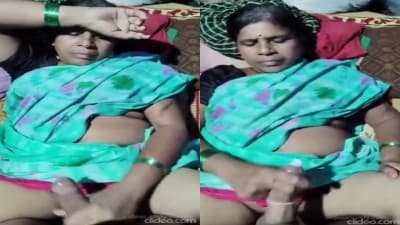 Old Aunty Jerking Young Dick Takes blowjob Free